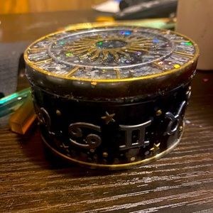 Resin seashells with lid